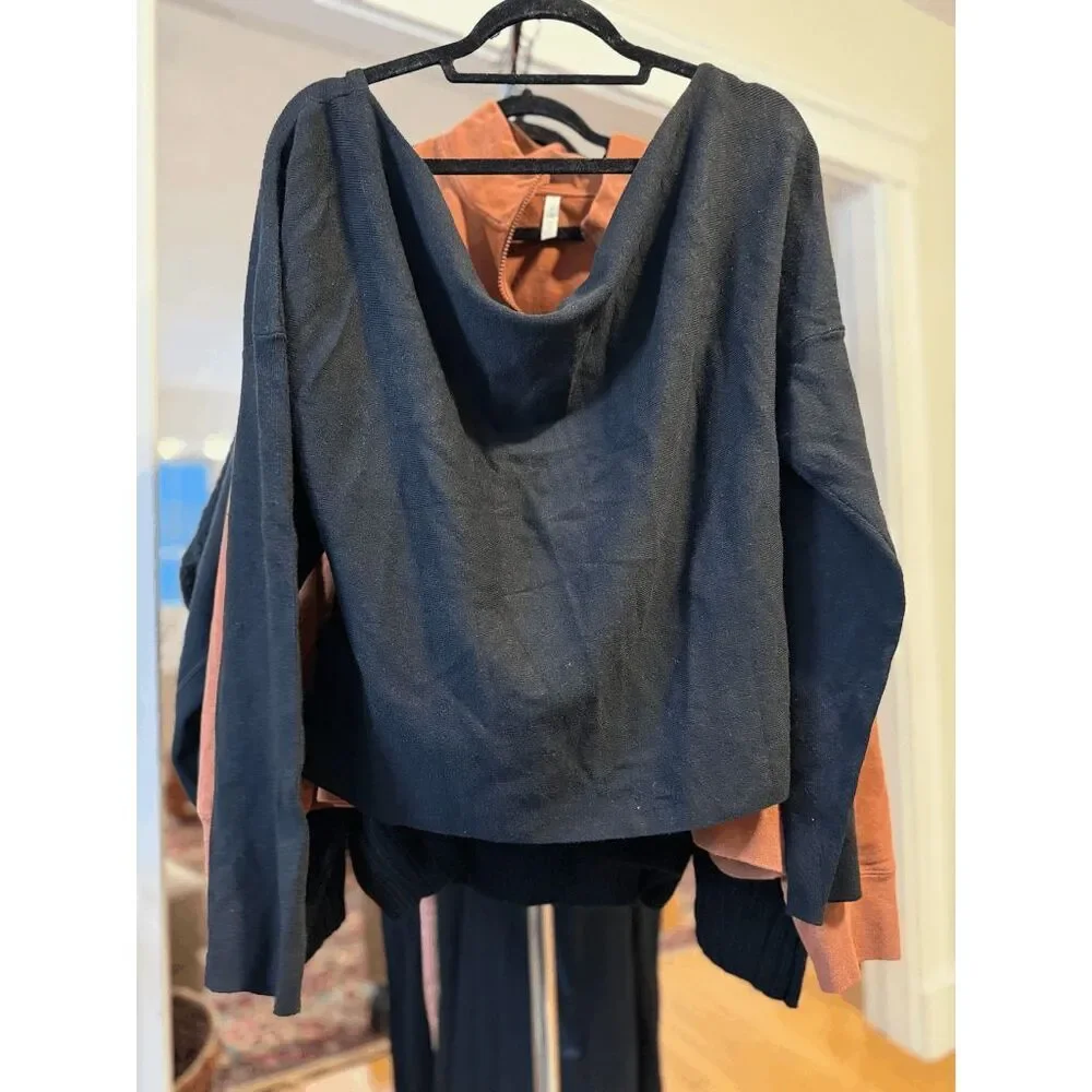 ELOQUII Wrap Front Cropped Sweater - 26/28, Black